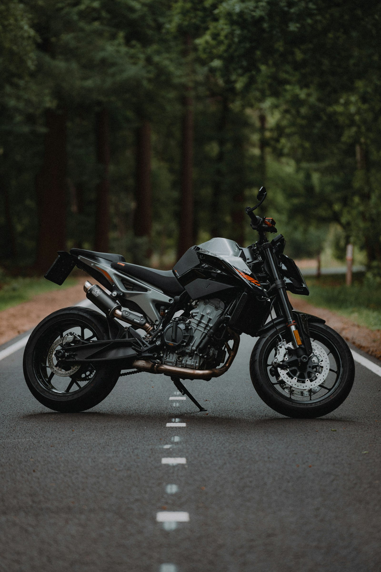 Ducati Monster 937 — photo 1