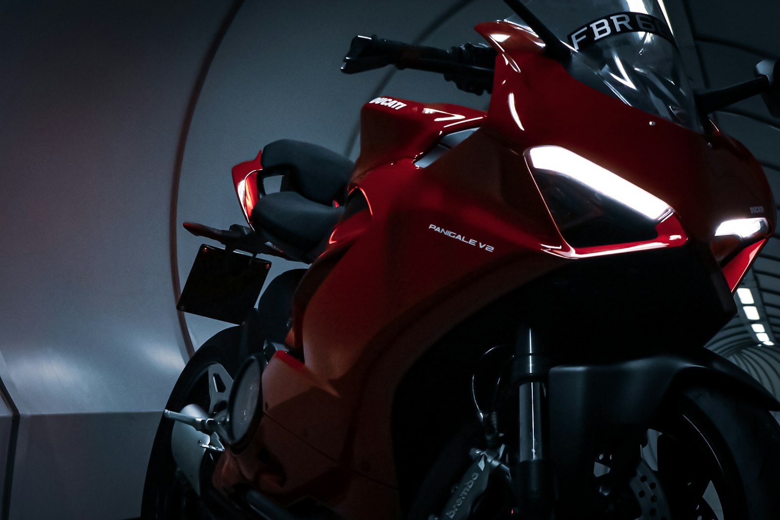 Ducati Panigale V2 — photo 1