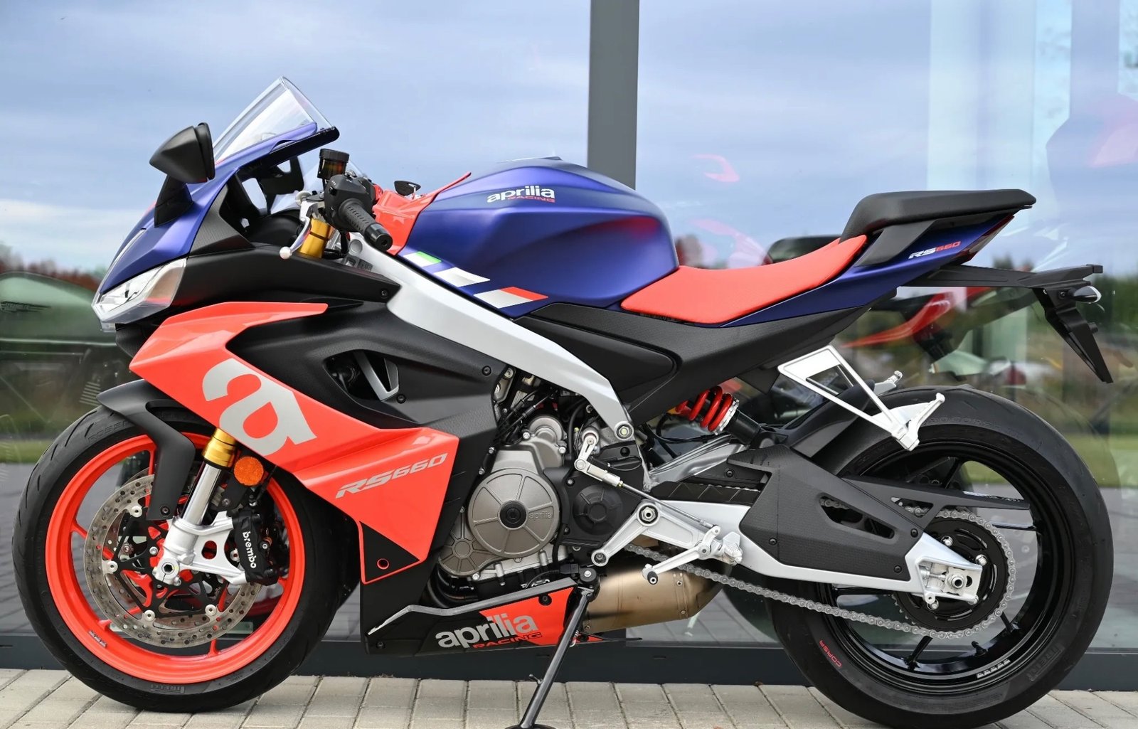 APRILIA RS 660 AKRAPOVIC