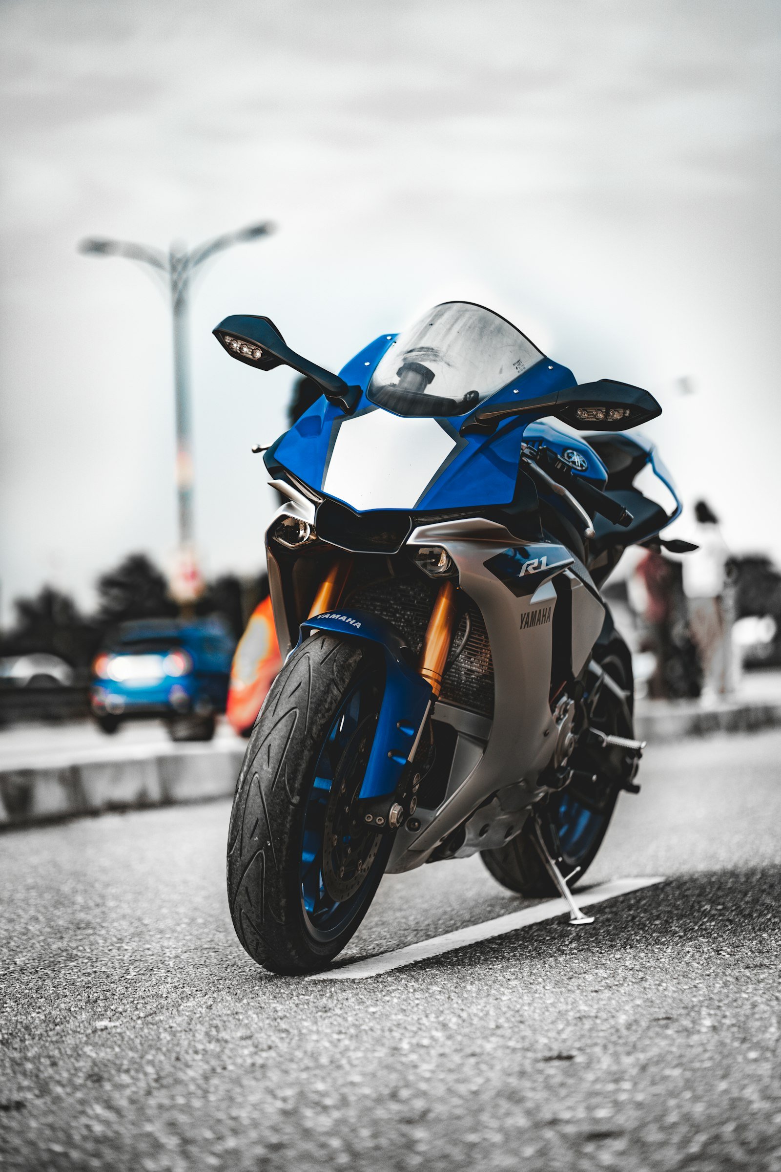 Yamaha YZF-R1 — photo 1